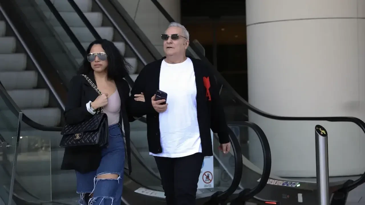 Mehmet Ali Erbil Zorlu AVM’de Görüntülendi! Yanındaki Güzel Kim? 2