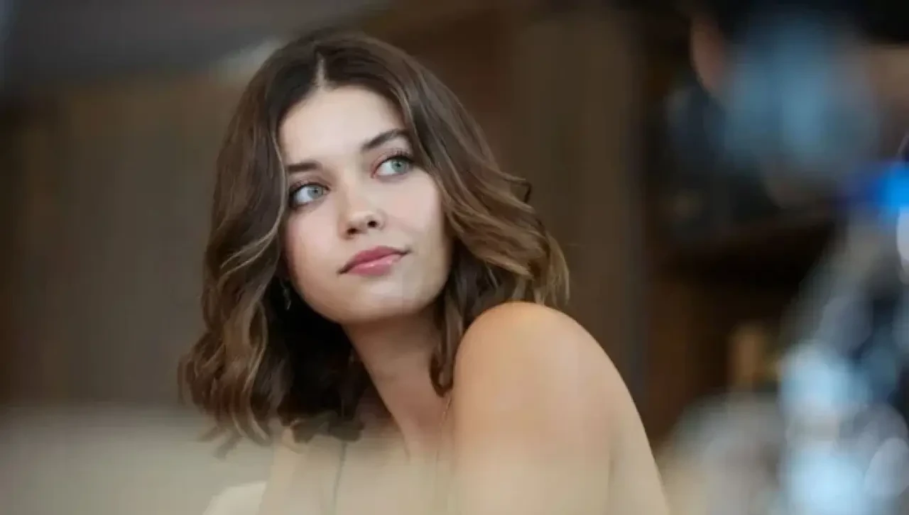 Yalı Çapkını'ndan Sonra Afra Saraçoğlu'nun Yeni Projesi Belli Oldu! 2