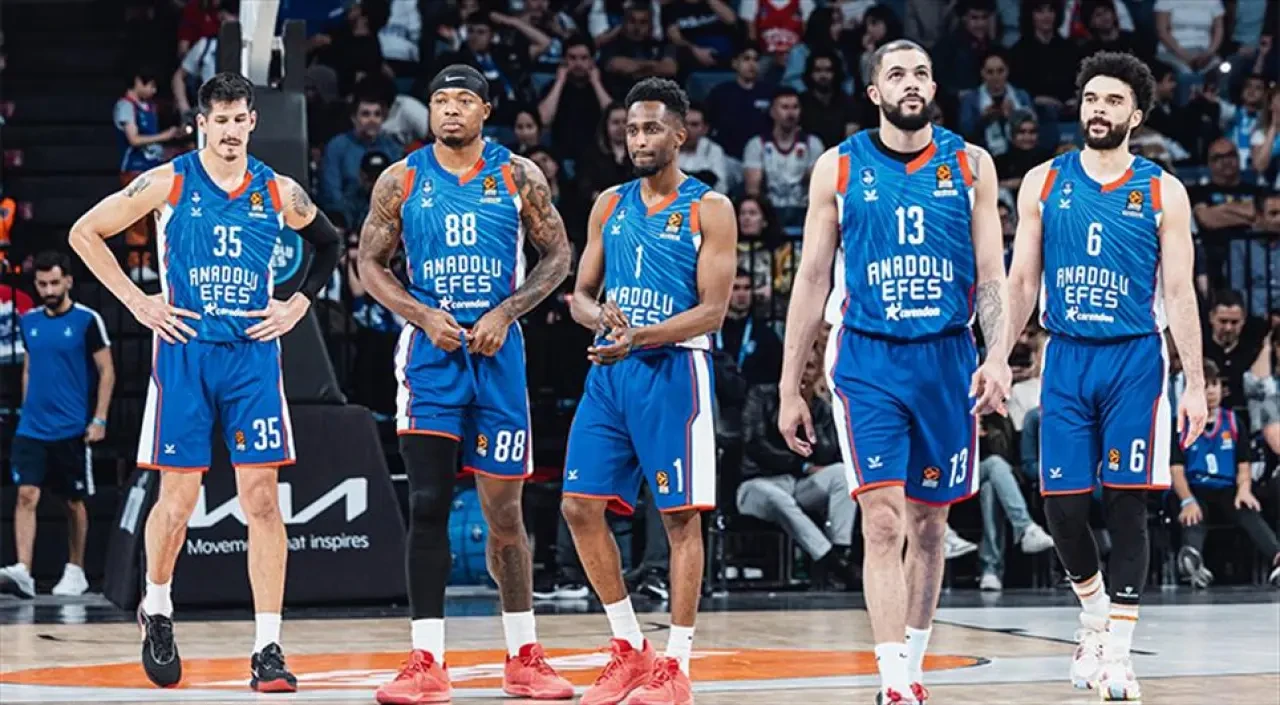 EuroLeague'de Büyük Gece: Fenerbahçe Beko ve Anadolu Efes Final Four İçin Sahada! 1
