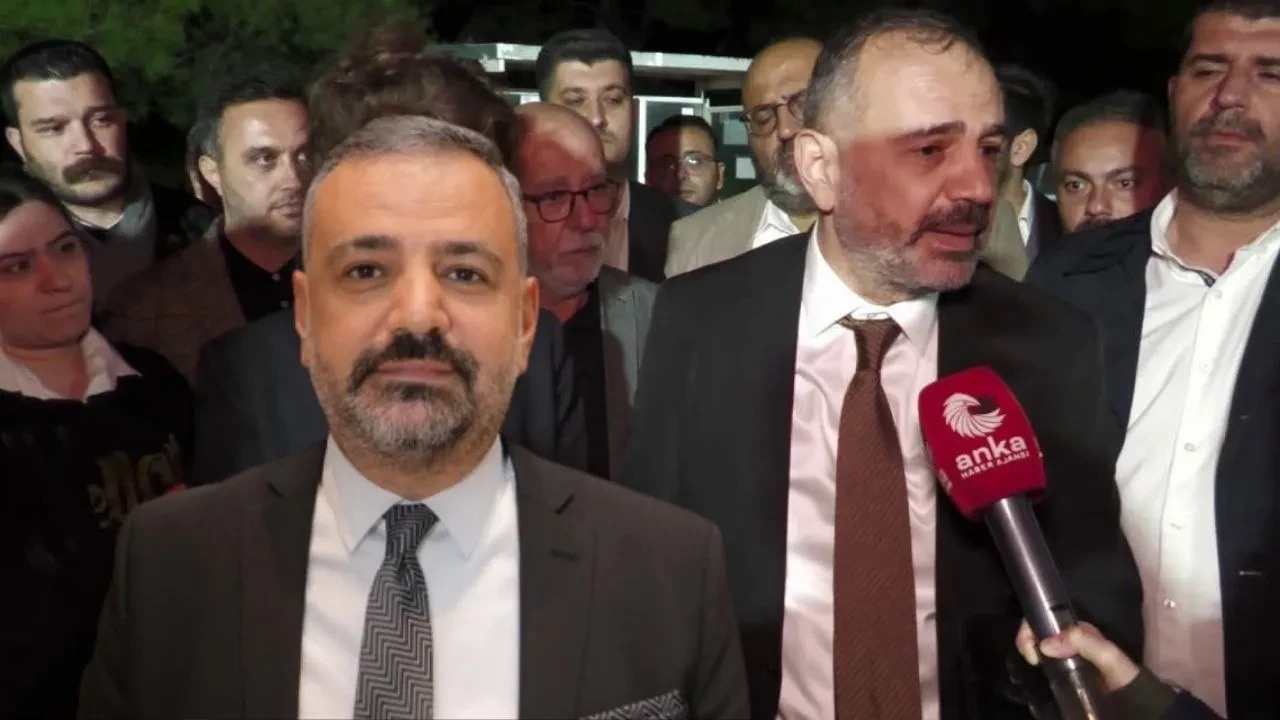 CHP İzmir İl Başkanı Şenol Aslanoğlu Tahliye Oldu: "Buruk Bir Sevinç"