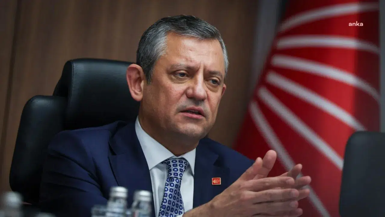 Özgür Özel’den İBB İddianamesine Sert Tepki: "Atılan İftiralar Var Arkası Boş"