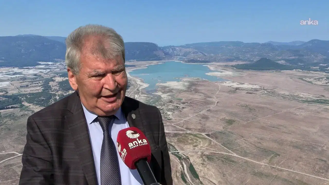 İzmir'in Barajları Sıfırı Gördü! Uzman İsmin Uyarıları Korkuttu