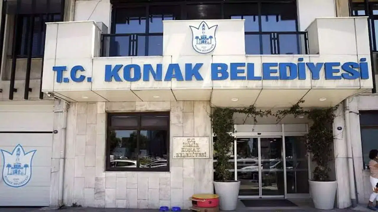 İzmir Konak Belediyesine 'Usulsüzlük' Operasyonu: Dört Kişi Gözaltında!