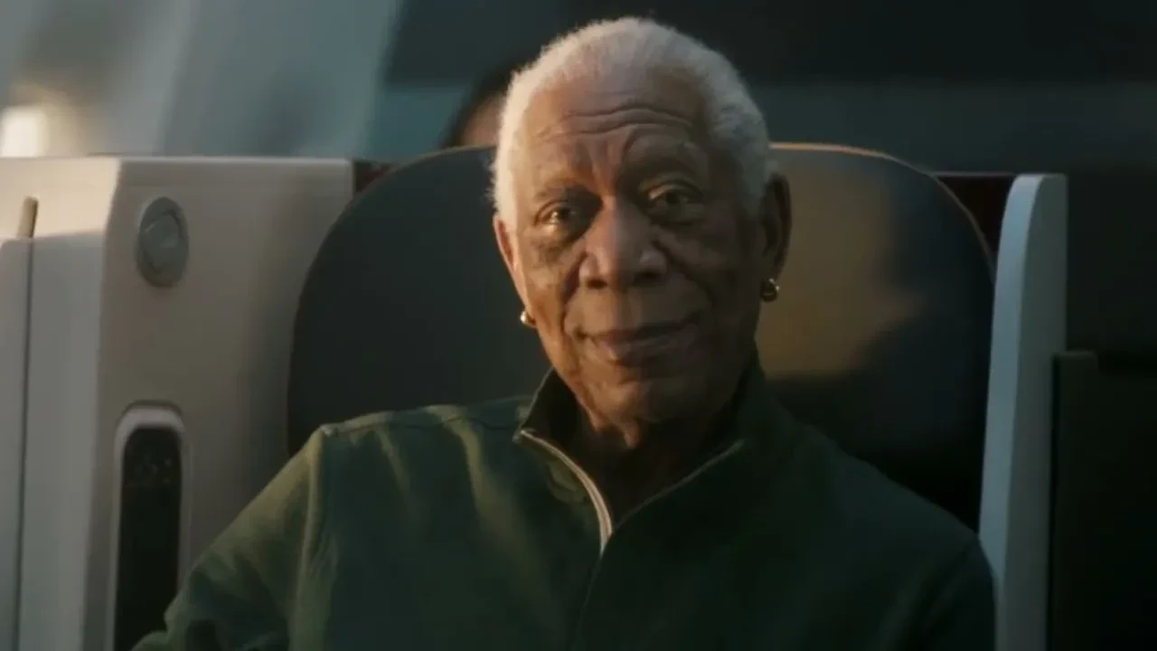 Morgan Freeman'ın Yıllardır Çıkarmadığı Altın Küpelerinin Ardındaki Sebep Ortaya Çıktı