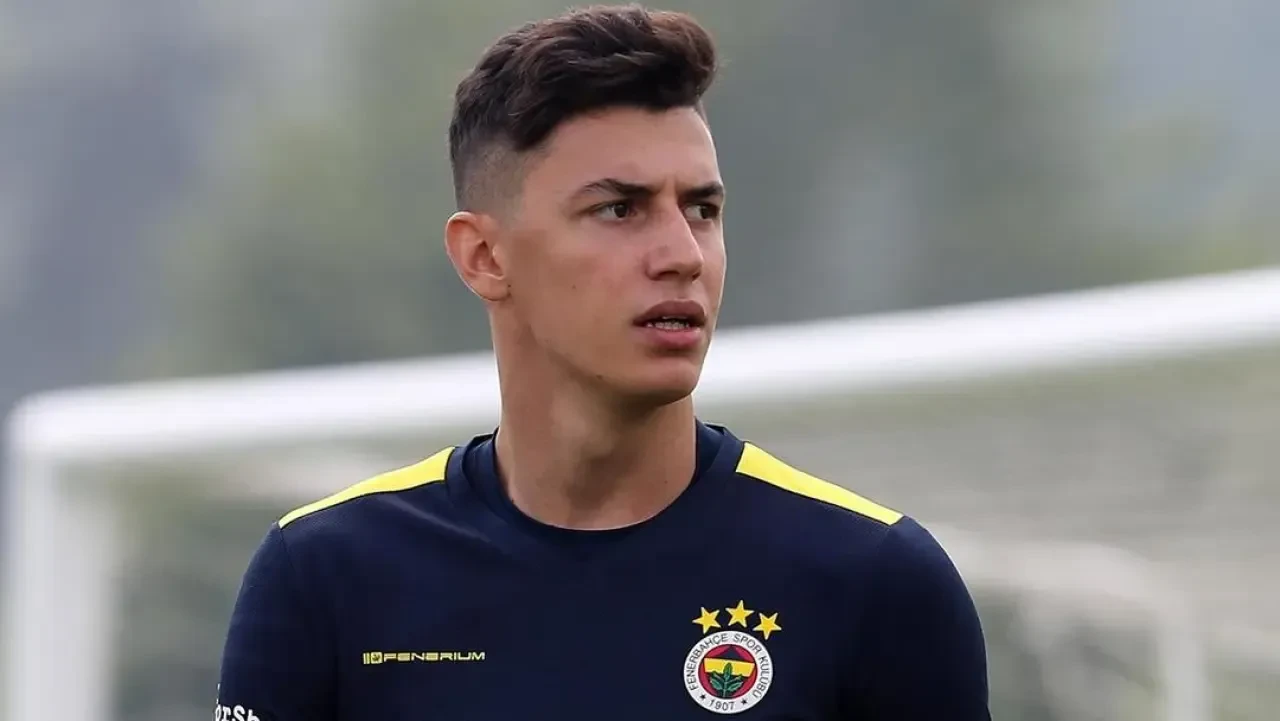 Fenerbahçe'nin Eski Yıldızı Berke Özer Galatasaray’a Geliyor mu?
