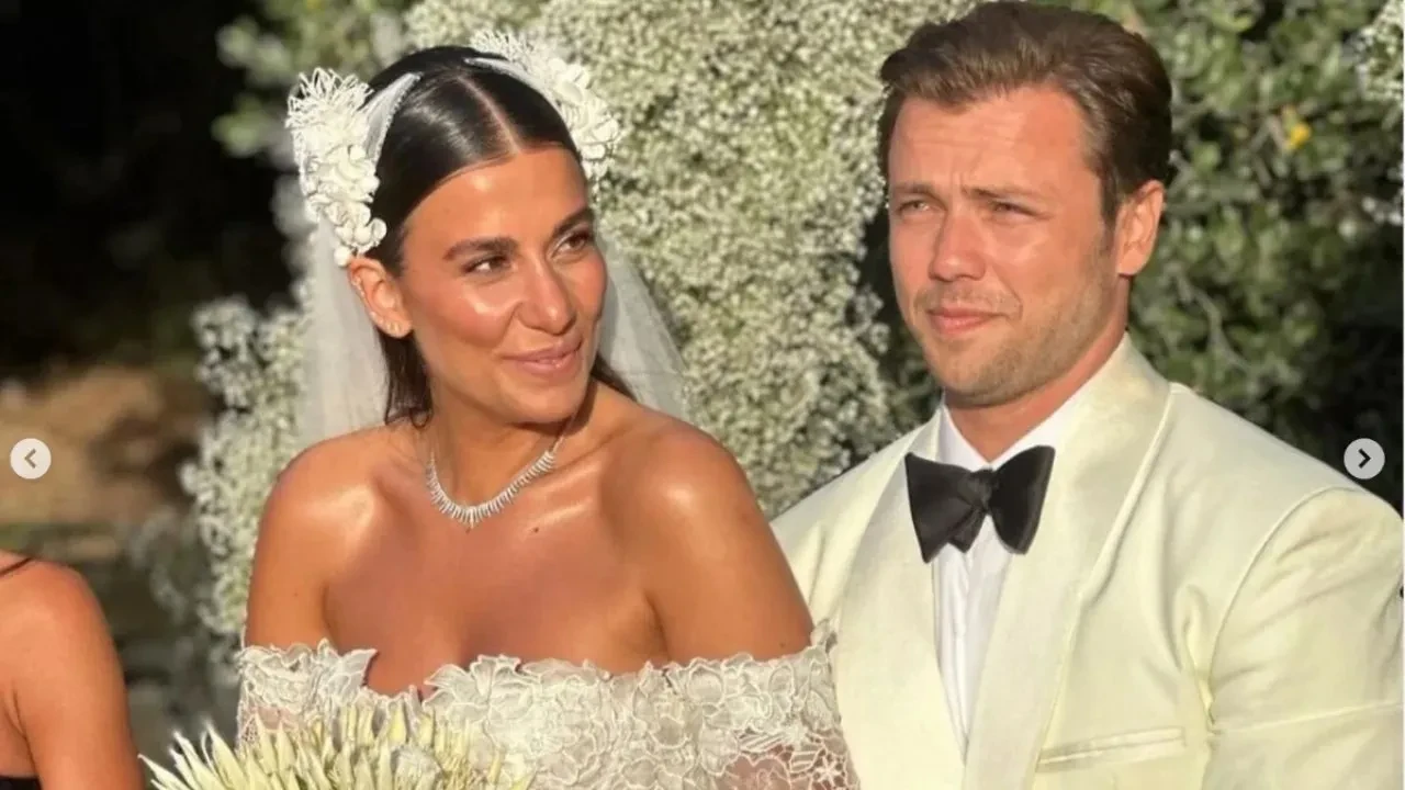 Tolga Sarıtaş ve Zeynep Mayruk İlk Bebeklerini Bekliyor: Cinsiyeti Belli Oldu!