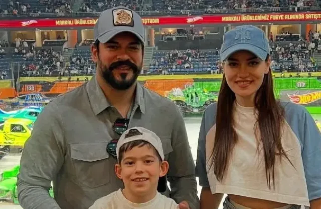 Fahriye Evcen’in Havada Aşk Var Paylaşımı Neyi Anlatıyor?