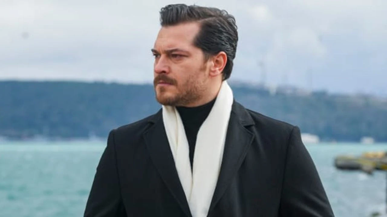 Çağatay Ulusoy’dan İki Sinema Filmi Anlaşması: “Uykusuz Adam” Geliyor!