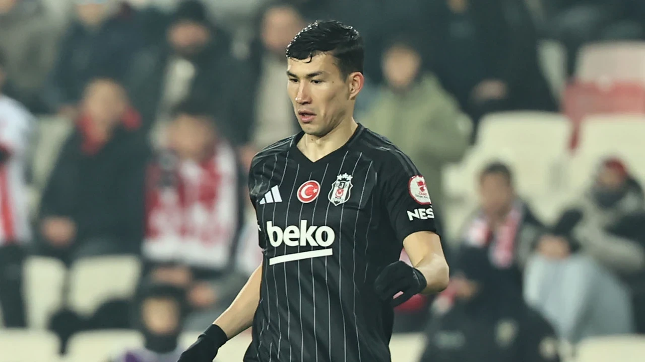 Beşiktaş, Bakhtiyor Zainutdinov’un Nihai Transferi İçin Anlaşmaya Vardı