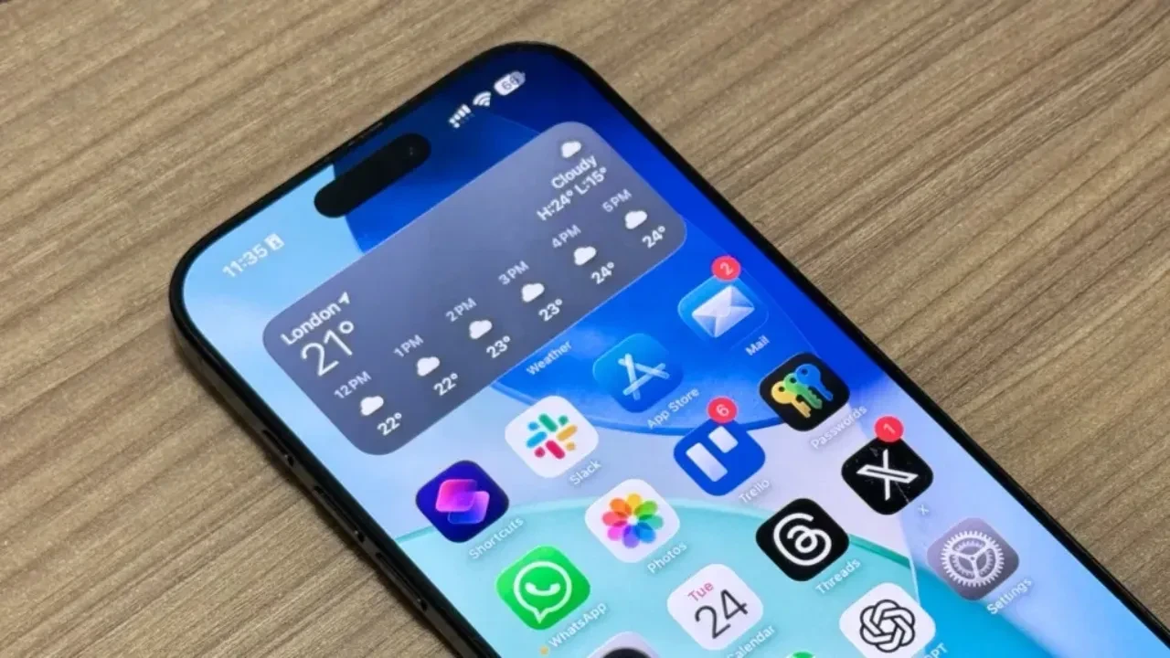 Apple'dan iOS 26 Beta 3 ile "Liquid Glass" Tasarımında Önemli Değişiklik!