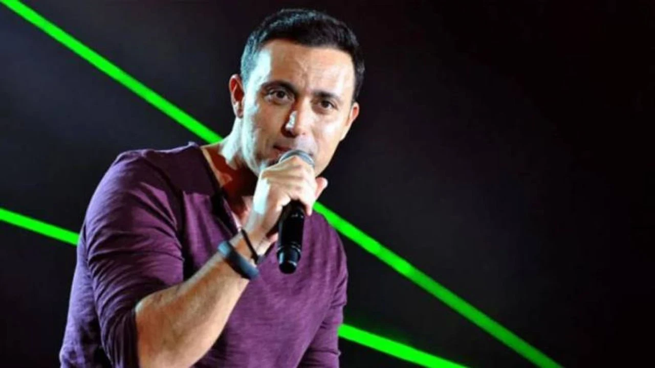 Mustafa Sandal'dan Reji Çalışanına Özür: "Bazen Tadımız Kaçabiliyor"