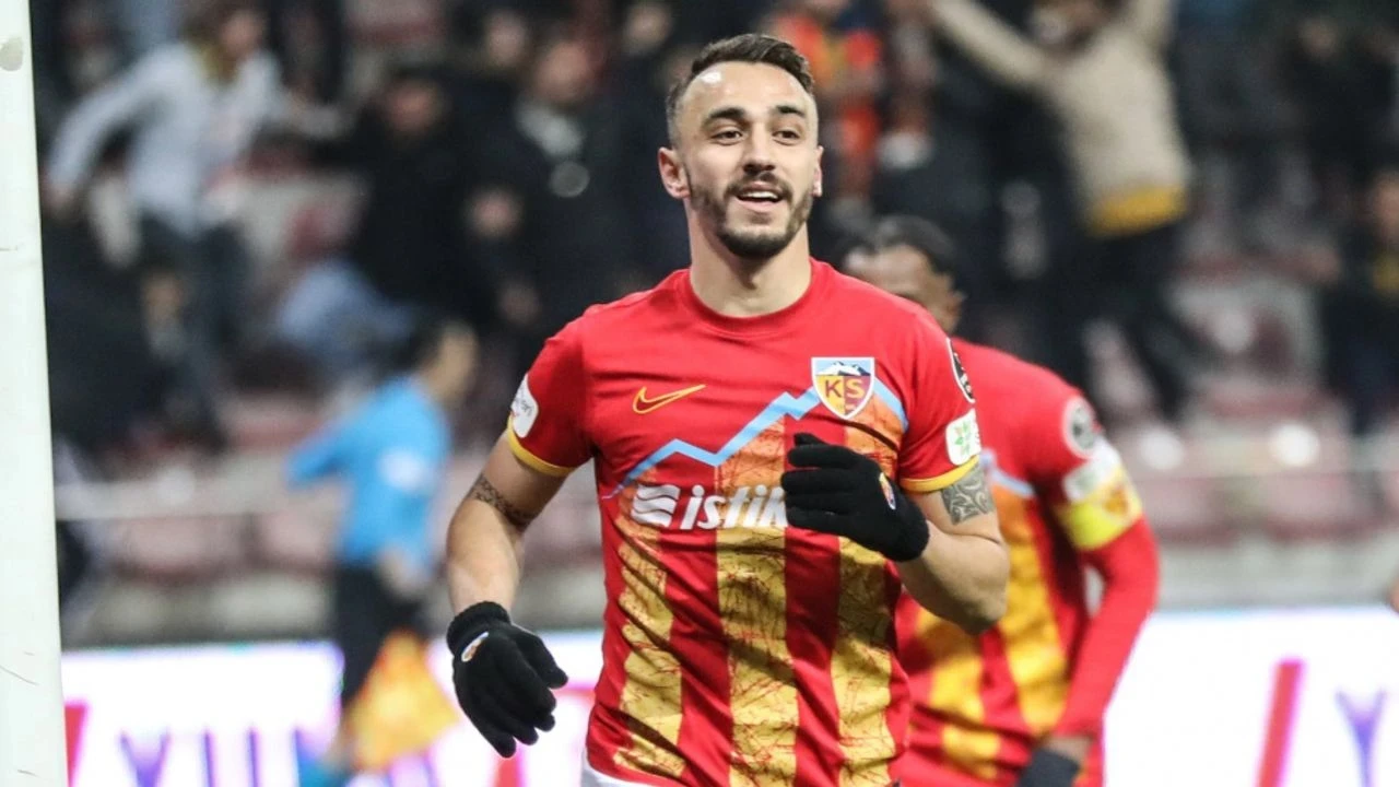 Kayserispor, Gökhan Sazdağı'nın Beşiktaş'a Transfer Olduğunu Duyurdu