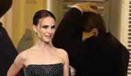 Oscar’lı Yıldız Natalie Portman Çocuklarıyla İstanbul Sokaklarında Görüntülendi!