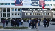 Antalya Büyükşehir Belediyesine Yönelik Operasyonda 3 Kişi Tutuklandı