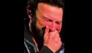 Tarkan Annesinin Vefatı Sonrası İlk Konserde Gözyaşlarına Boğuldu!