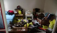 2 Hafta Cesetle Aynı Evde Yaşadı, Psikolojik Gerilim Gerçeğe Dönüştü! Şüpheli Evlat Tutuklandı