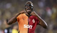 Galatasaray Taraftarından Osimhen'e Sosyal Medya Çıkarması! "Stay With Us Osimhen"