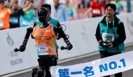 Robotlar İnsanlarla Koştu! Çin'den Dikkat Çeken Teknoloji Adımı