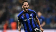 Hakan Çalhanoğlu ve Arnautovic'ten Gülşen Sürprizi: Inter'in Zaferi 'Of Of' ile Kutlandı!
