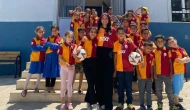 Yunus Akgün’den Depremzede Miniklere Şampiyonluk Hediyesi