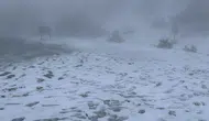 Manisa’da şaşırtan manzara: Mayıs ayında Spil Dağı’na lapa lapa kar yağdı