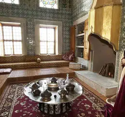 Topkapı Sarayı Hareminde tarihi gün: Kadınefendiler ve Cariyeler Taşlığı ziyarete açıldı