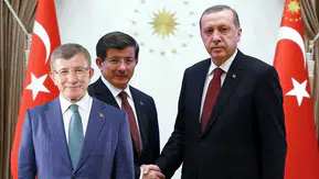 Ahmet Davutoğlu: "'Gelin Şu Devleti Restore Edelim' Denirse Tereddüt Etmem"