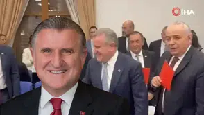 Bakan Bak’tan CHP’nin “Kırmızı Kart” Protestosuna Esprili Yanıt! 'VAR'dan Döner O!'