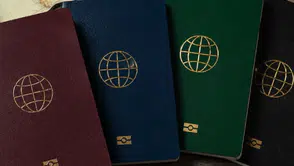 Pasaportunuzun rengi tesadüf değil: İşte ülkelerin o dört rengi seçme sebebi