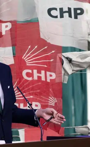 Ömer Çelik’ten CHP Yönetimine Sert Çıkış: “Husumet Üretim Merkezi Haline Geldi”