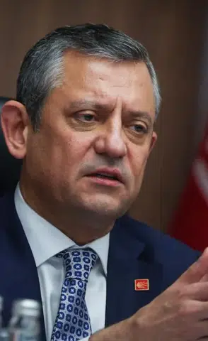 Özgür Özel’den İBB İddianamesine Sert Tepki: "Atılan İftiralar Var Arkası Boş"