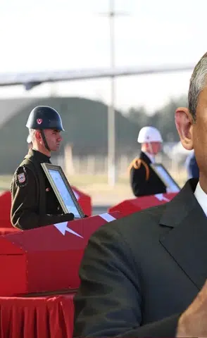 Özgür Özel’den DEM Parti Temsilcilerine Çağrı: “Şehit Cenazelerine Katılsınlar”