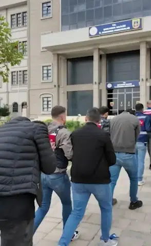 Jandarma 21 ilde yasa dışı bahis şebekesini çökertti