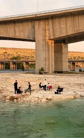 Piknik keyfi kabusa dönüyordu: Fırat Nehri'nde mahsur kalan 8 kişi ölümden döndü