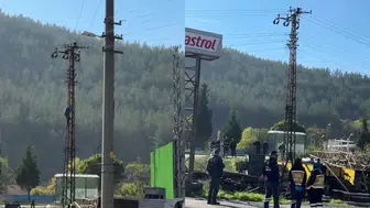 Karabük’te Trafik Cezasına Sinirlenen Sürücü Elektrik Direğine Tırmandı