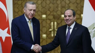 Cumhurbaşkanı Erdoğan Mısır’da! Erdoğan'ı Sisi Karşıladı