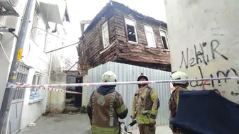 Beyoğlu’nda Metruk Binada Kısmi Çökme! İki Bina Tahliye Edildi