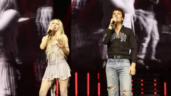 Aleyna Tilki ve Edis Sokakta Gençler ile Yan Yana! “Hak, Hukuk, Adalet”