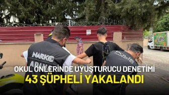 Adana’da Okul Önlerinde Yasaklı Madde Denetimi: 43 Şüpheli Yakalandı