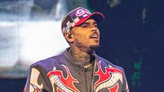 Chris Brown 5 Milyon Dolarlık Kefaletle Serbest Kaldı: “Kafesten Sahneye!”