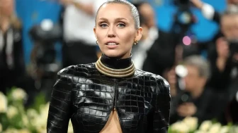 Miley Cyrus “Hayatımın En Travmatik Anıydı” Diyerek Yaşadığı Sağlık Sorunlarını Anlattı
