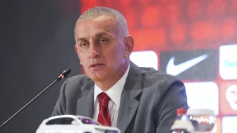 Hacıosmanoğlu Önce "Tarihin En Ahlaklı Kadrosu" Dedi Sonra Özür Diledi