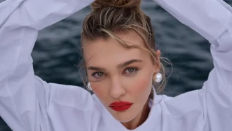 Melisa Döngel Fethiye Sahillerinde Kovboy Şapkasıyla Tarzını Konuşturdu
