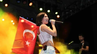 Dünyaca Ünlü Şarkıcı Inna, Yaz Sezonunu Türkiye'de Açtı!