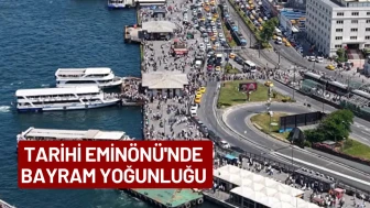 Tarihi Eminönü'nde bayram yoğunluğu havadan görüntülendi