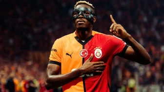 Osimhen’den Gece Yarısı Galatasaray Paylaşımı!