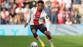 Beşiktaş Yeni Transferi Kyle Walker-Peters'ın İstanbul'a Gelememe Nedenini Açıkladı