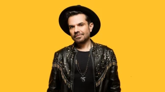 Kenan Doğulu’nun Konserini Durduran Olay: Sahnede Doğulu'yu Şoke Eden Not!