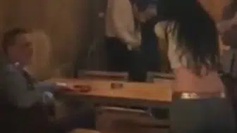 Ozan Güven için Kadıköy'de şok anlar: Mekandaki kadınlar "Failler dışarı" diyerek protesto etti