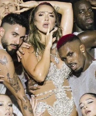 Hadise Harbiye Sahnesinde Fırtına Gibi Esti!